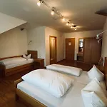 מלון Landgasthof Zwickl *